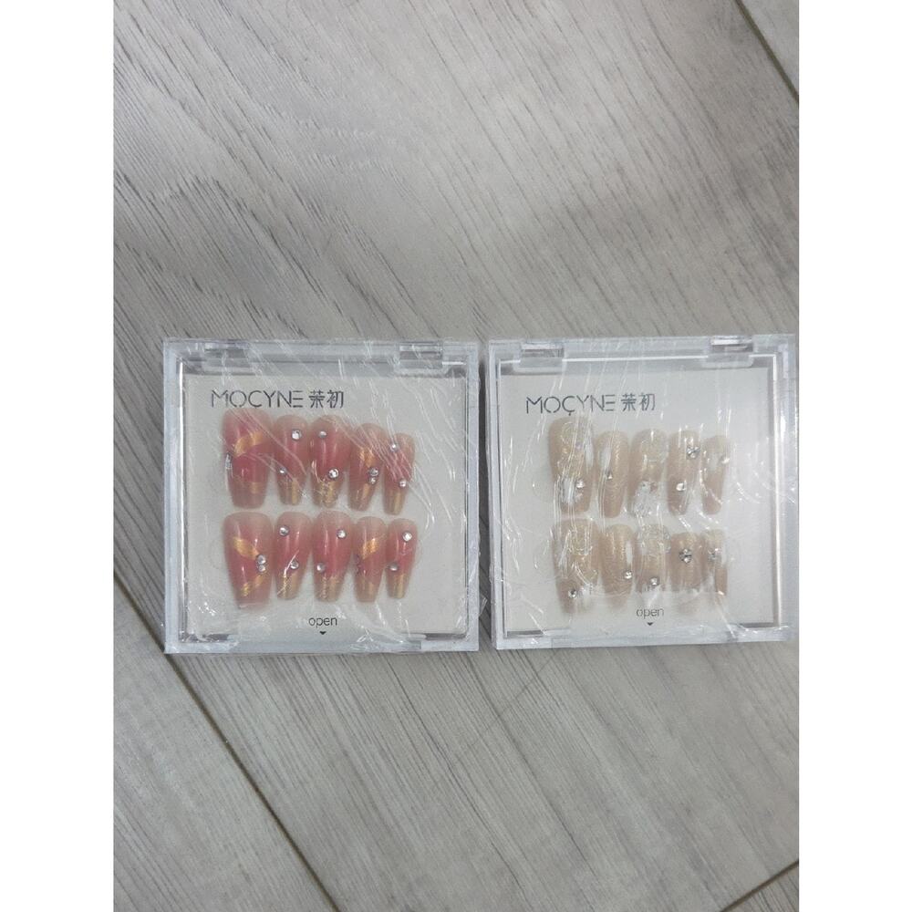 MOCYNE Press-On Nail Set Duo - Pink & Nude with Rhinestones